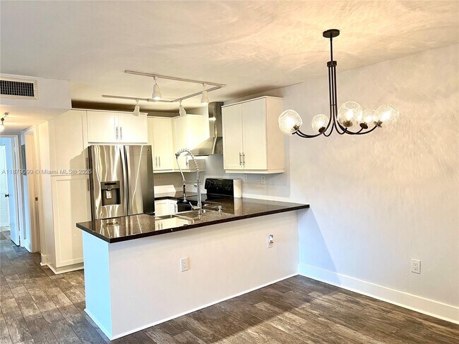 Foto del edificio - 8811 SW 123rd Ct