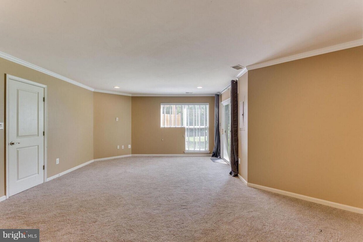 9137 Ribbon Falls Loop, Bristow, VA 20136 Townhome Rentals in Bristow VA