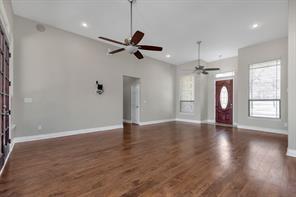Foto del edificio - 9609 Spring Rd