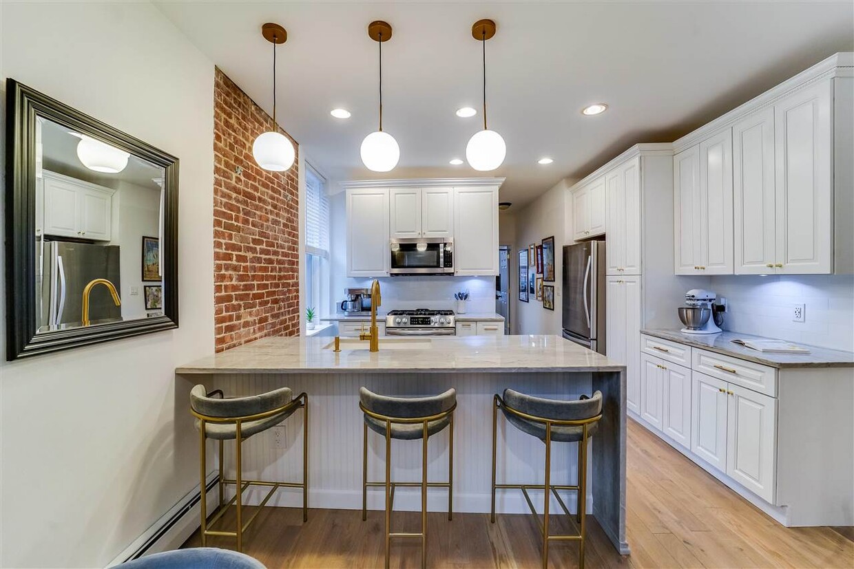 Foto principal - 841 Willow Ave