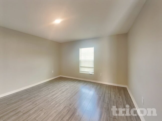 Building Photo - 6150 Dolostone Dr
