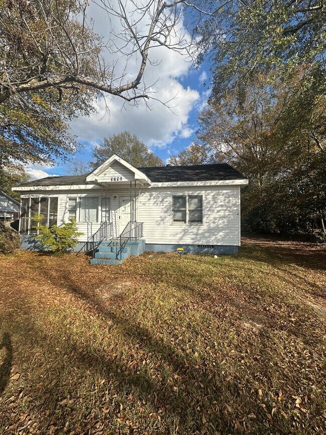 Building Photo - 1710 Arlington Park