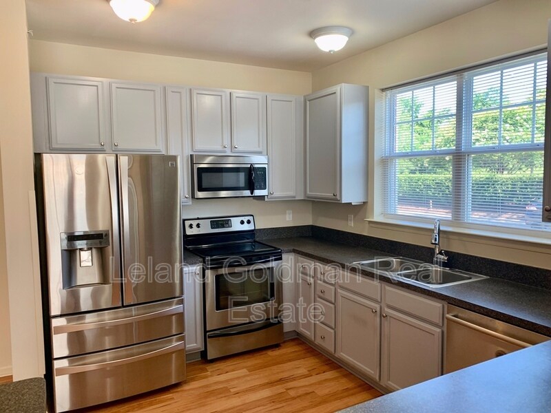 Foto principal - 5321 Warminster Dr