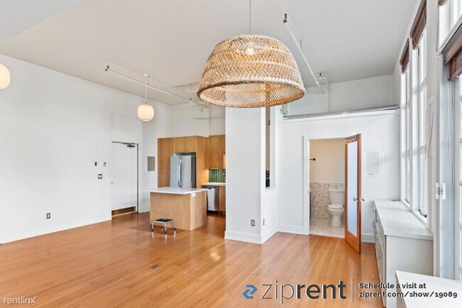 Foto del edificio - 3 br, 1 bath Condo - 3239 Kempton Avenue, ...