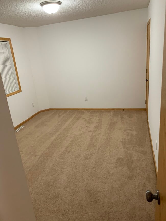 Building Photo - 636 Danielson Ct