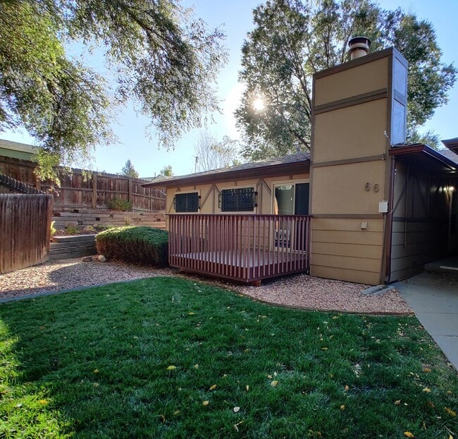 Great 2 bedroom single level townhome in quiet neighborhood - Great 2 bedroom single level townhome in quiet neighborhood