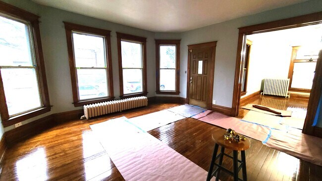 Foto del edificio - 404 Gillett Ave