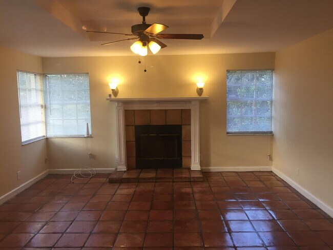 Foto del edificio - 7138 Washington Ave