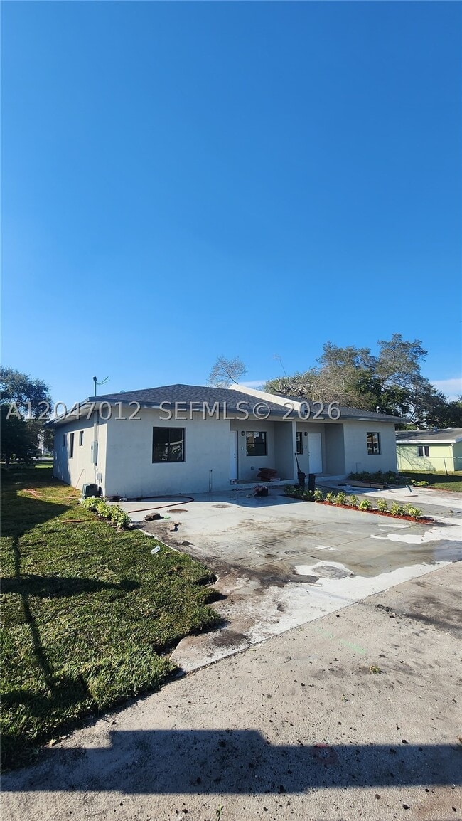 Building Photo - 8048 NW 14th Ct