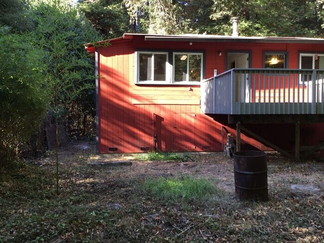 Building Photo - Come home to Cazadero