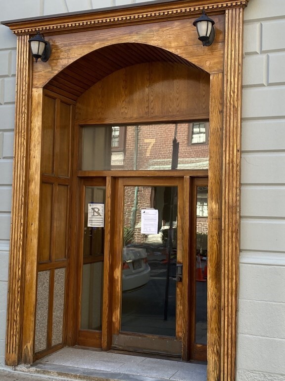 Primary Photo - 7 Aberdeen St