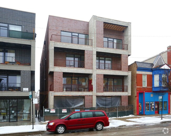 Foto del edificio - 2516 W Division St