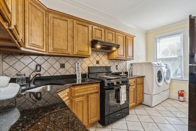 Building Photo - 800-802 John F. Kennedy Blvd