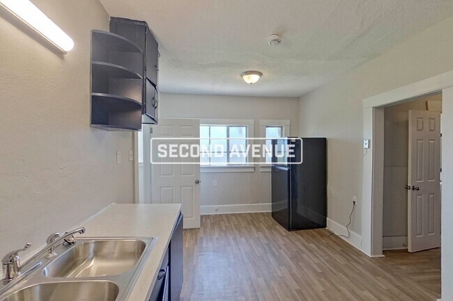 Building Photo - 4105 Avenue Q