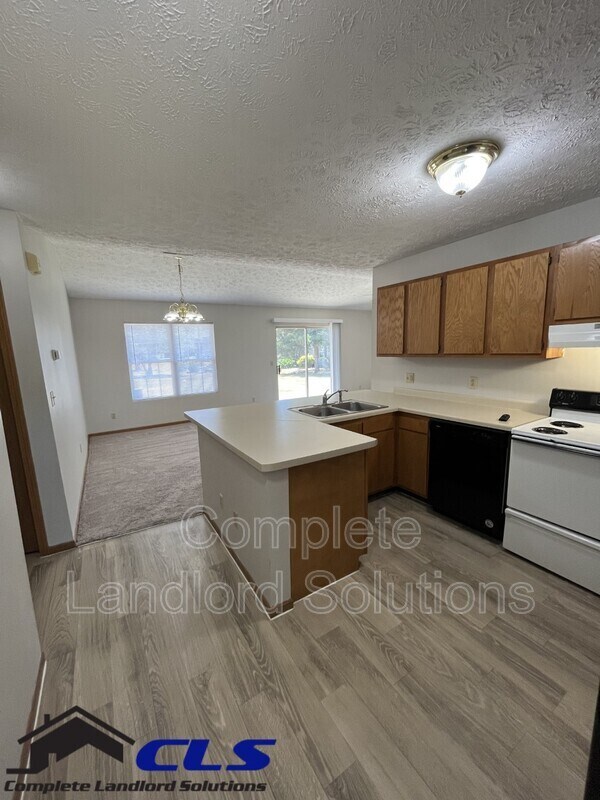 Foto del edificio - 551 Farrington Street