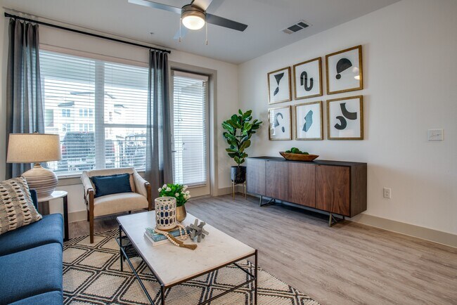 Building Photo - Vercanta at Burleson