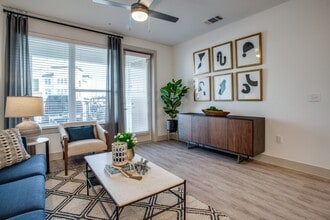 Building Photo - Vercanta at Burleson