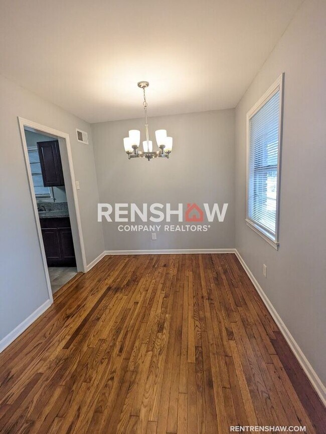 Building Photo - Parkway Village 3/1 home--appliances inclu...