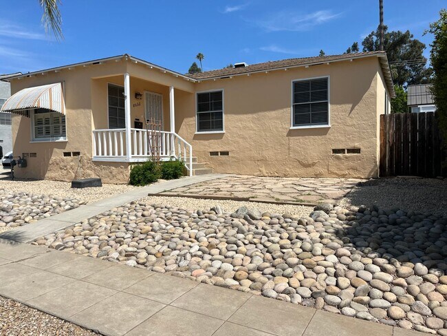 Foto del edificio - Beautiful Craftsman Style 3Bed/1Bath La Me...