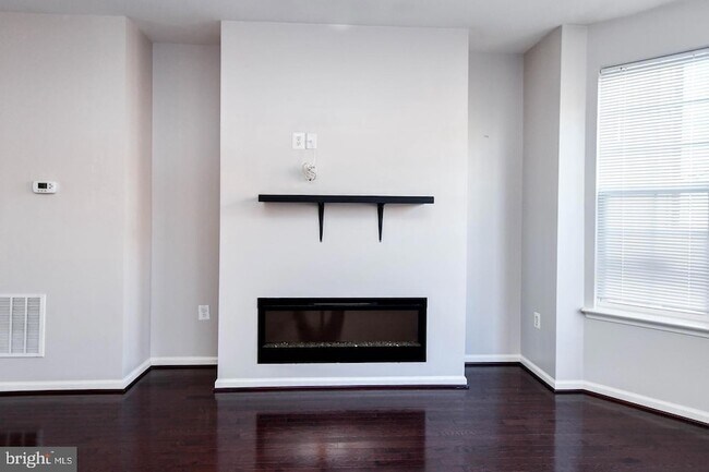 Foto del edificio - 9553 Weshurst Ln