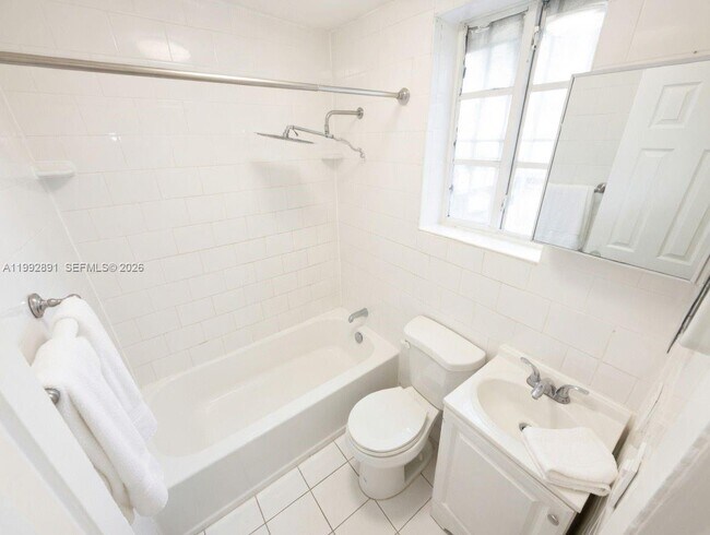 Building Photo - 8013 NW 10th Ct