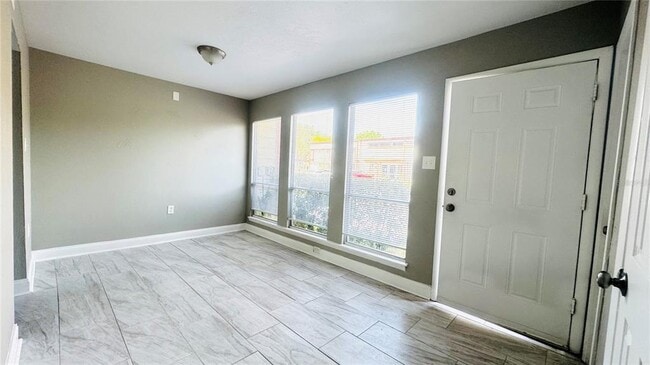 Foto del edificio - 4016 Woodfern Dr