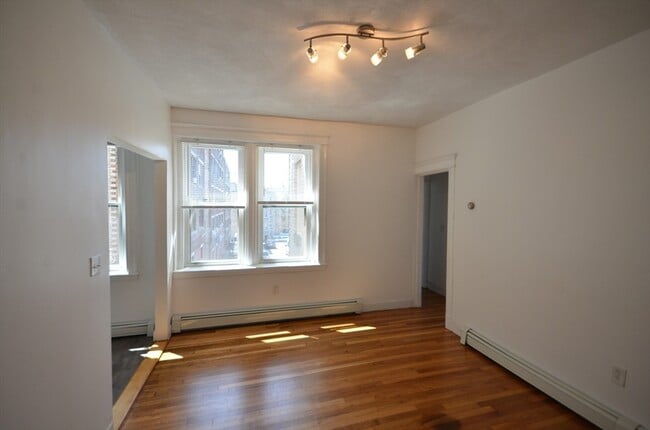 Building Photo - 1662 Commonwealth Ave