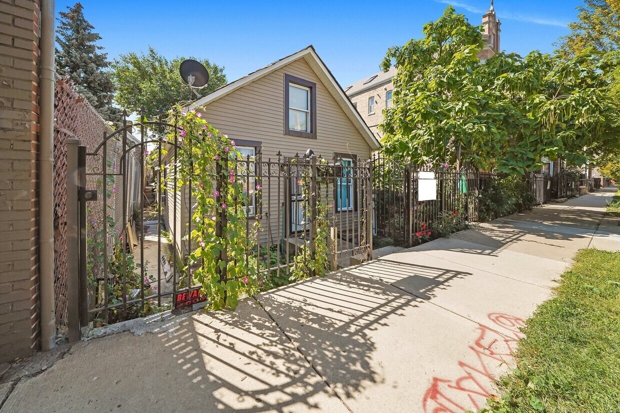 Foto principal - 2841 W 21st St