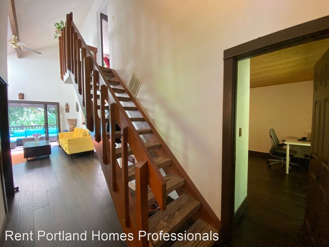 Building Photo - 3 br, 2 bath House - 402 SW Custer Street