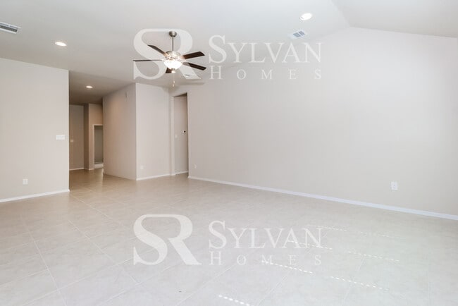 Foto del edificio - Turn the key. Enter. Smile. Repeat every day!