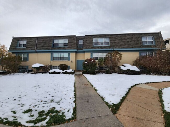 Building Photo - 9100 E Girard Ave