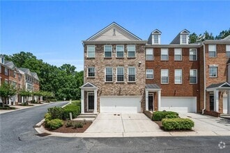 Building Photo - 4721 Creekside Villas Way