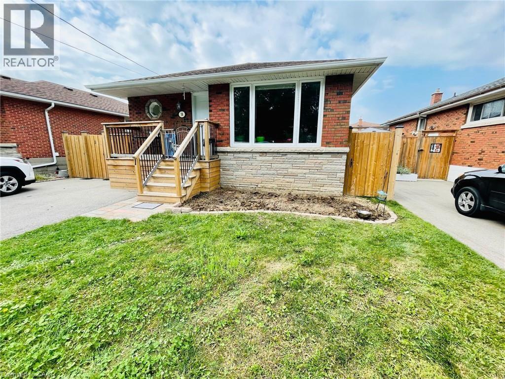 Primary Photo - 38 Warren Ave