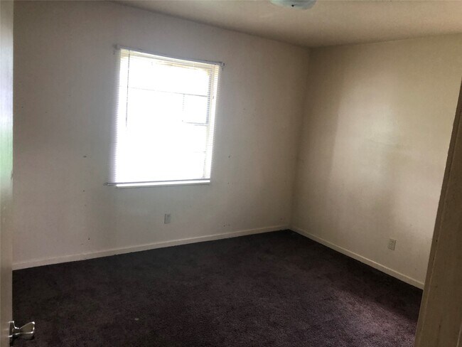 Foto del edificio - 4223 Rockingham St