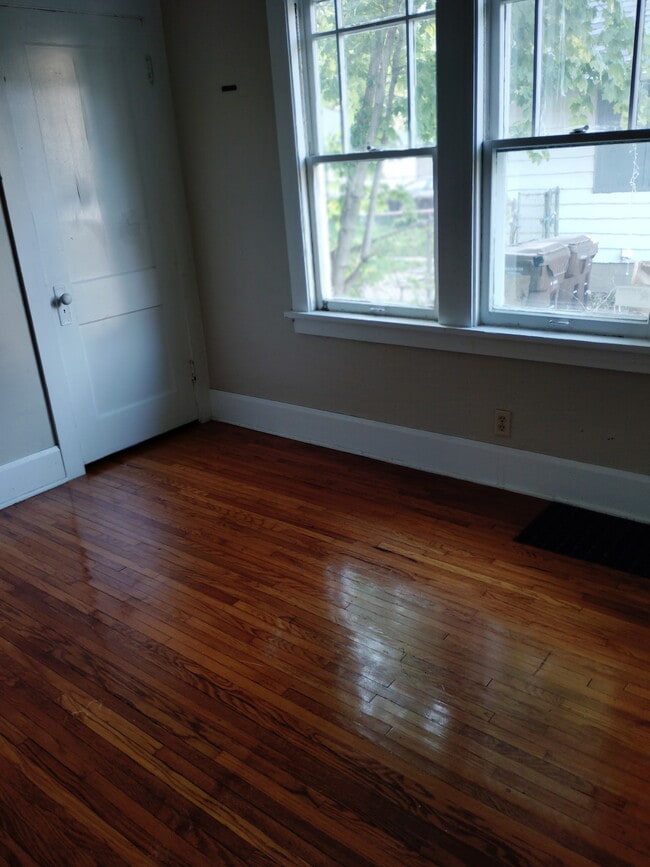 Building Photo - 1804 Latham St