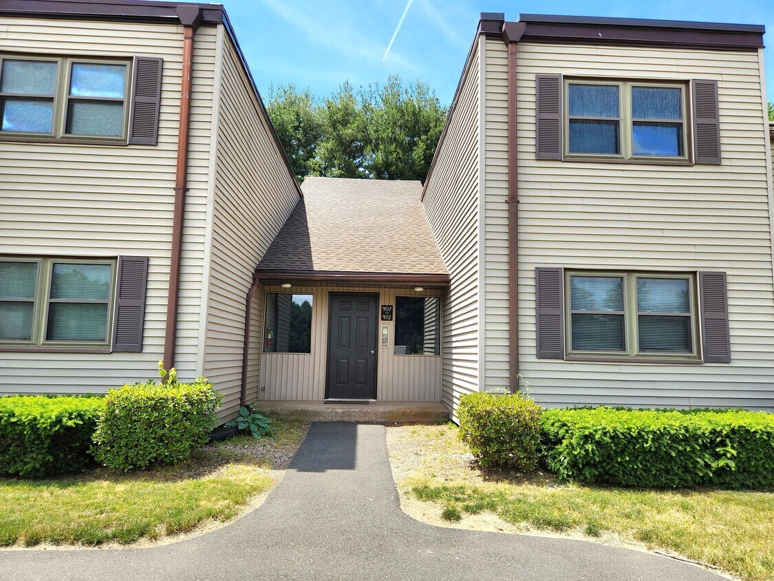 911 Twin Circle Dr Unit 911, South Windsor, CT 06074 Condo for Rent