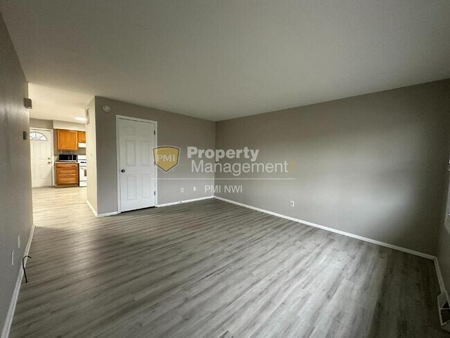 Foto del edificio - 5471 Aspen Ave