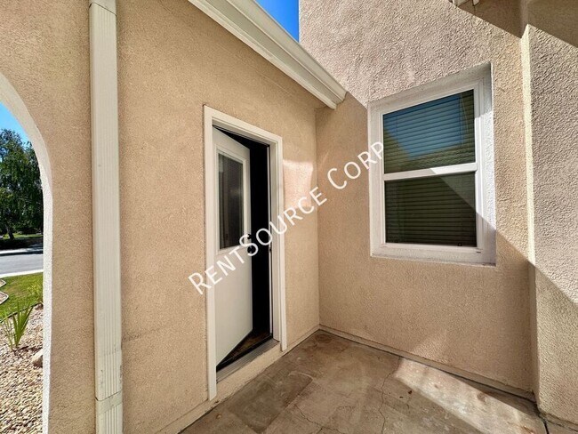 Foto del edificio - 16339 Mountain Ln