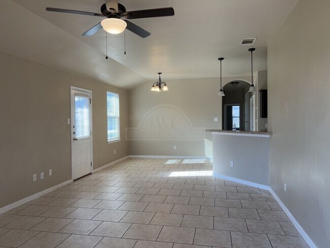 Building Photo - 1300 Vanguard Ln