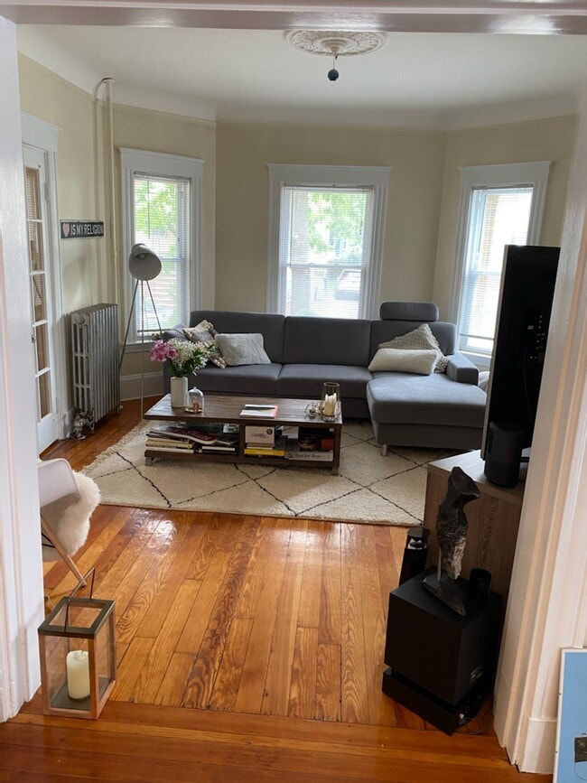 Building Photo - 102 Rogers Ave