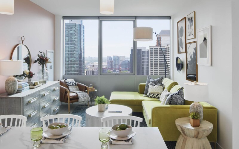 Foto principal - 809 S Michigan Ave