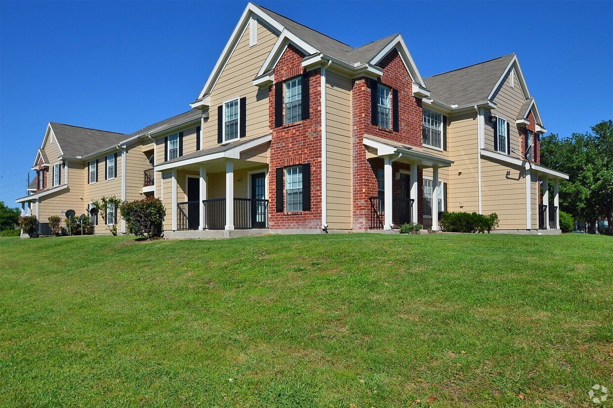 The Life at Westpark Apartments in Houston, TX