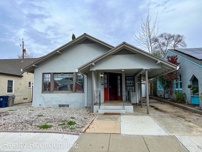 Foto del edificio - 2 br, 1 bath House - 3165 O St