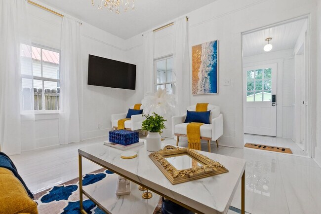 Building Photo - 140B M L King Ave