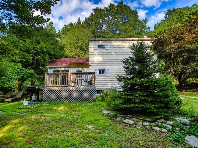 Foto del edificio - 180 Shoddy Hollow Rd