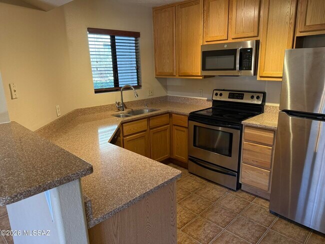 Foto del edificio - 5751 N Kolb Rd