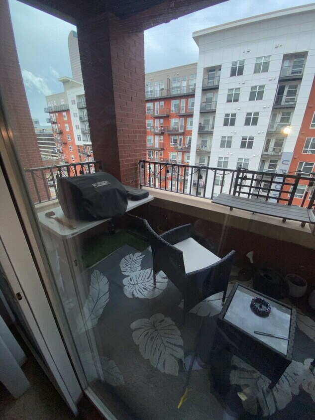 Photo - "Chic Urban Living: Spacious 2-Bed Condo at 1950 N Logan St, Denver!"