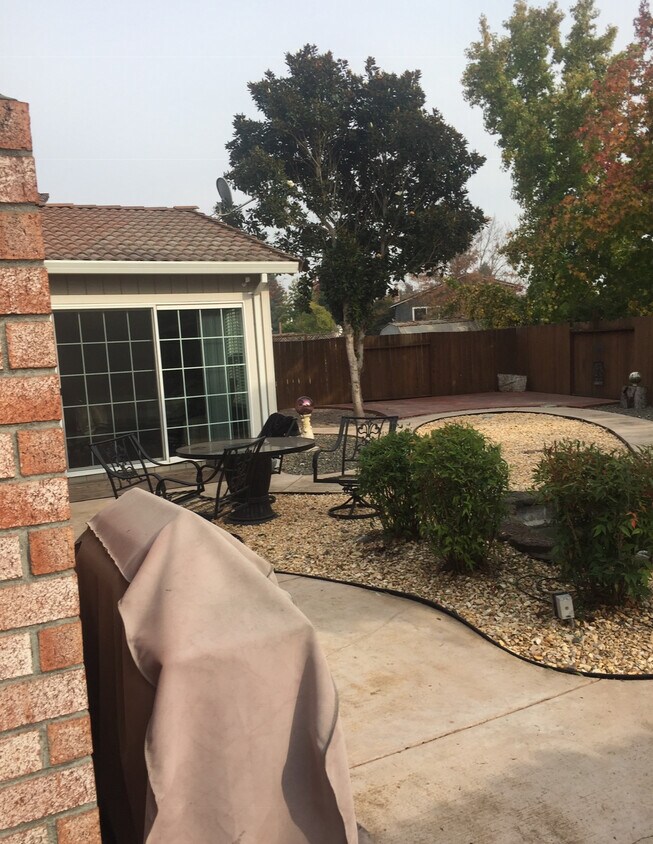 Foto del edificio - 4954 Filament St