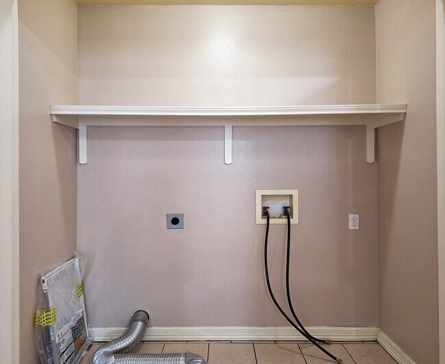 Foto del edificio - 1907 Maria Isabel Dr