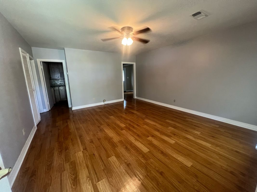 Foto del edificio - 1021 S Magnolia Dr